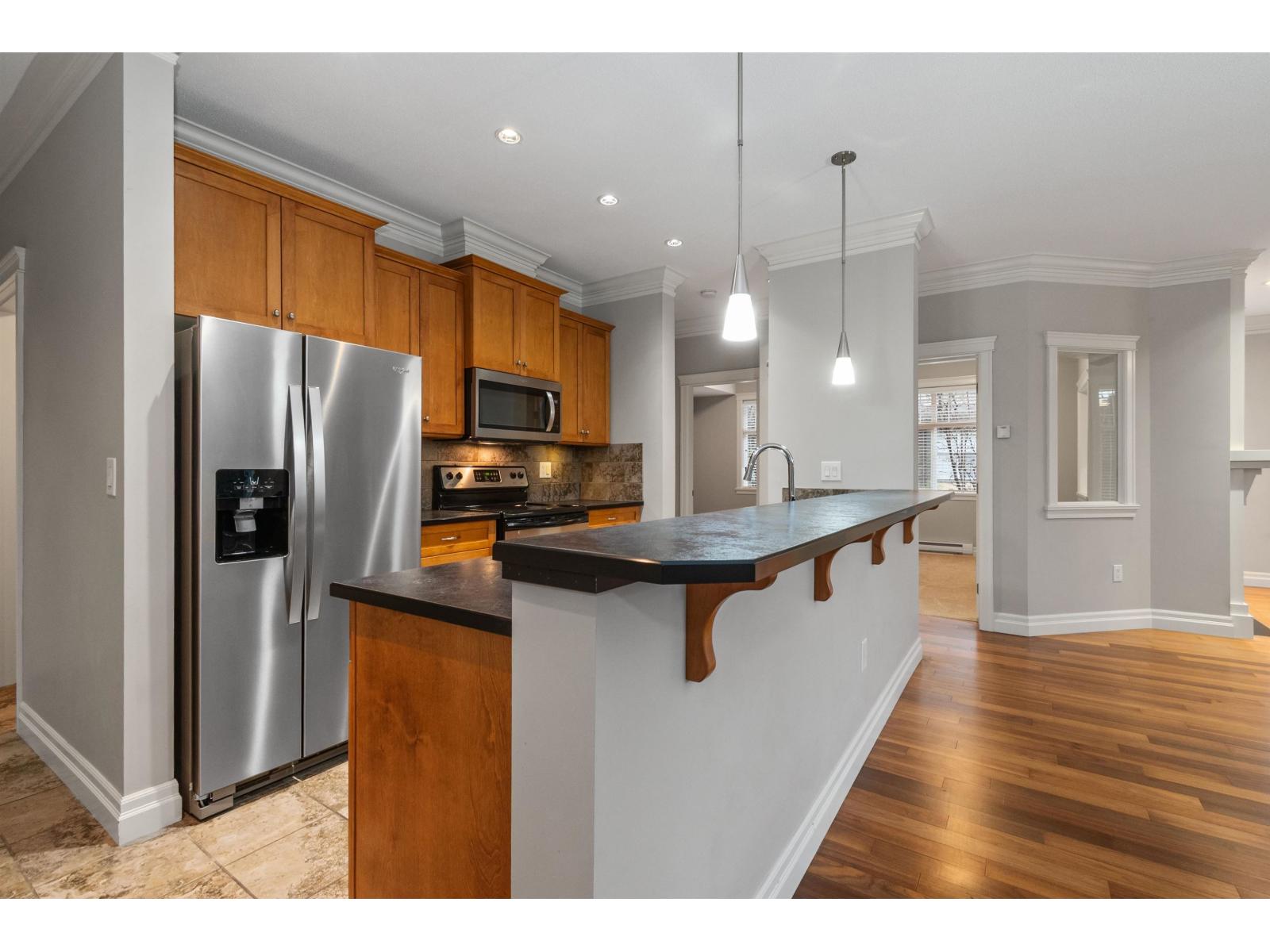 101c 45595 Tamihi Way, Garrison Crossing, Chilliwack, British Columbia  V2R 0G3 - Photo 4 - R3074288