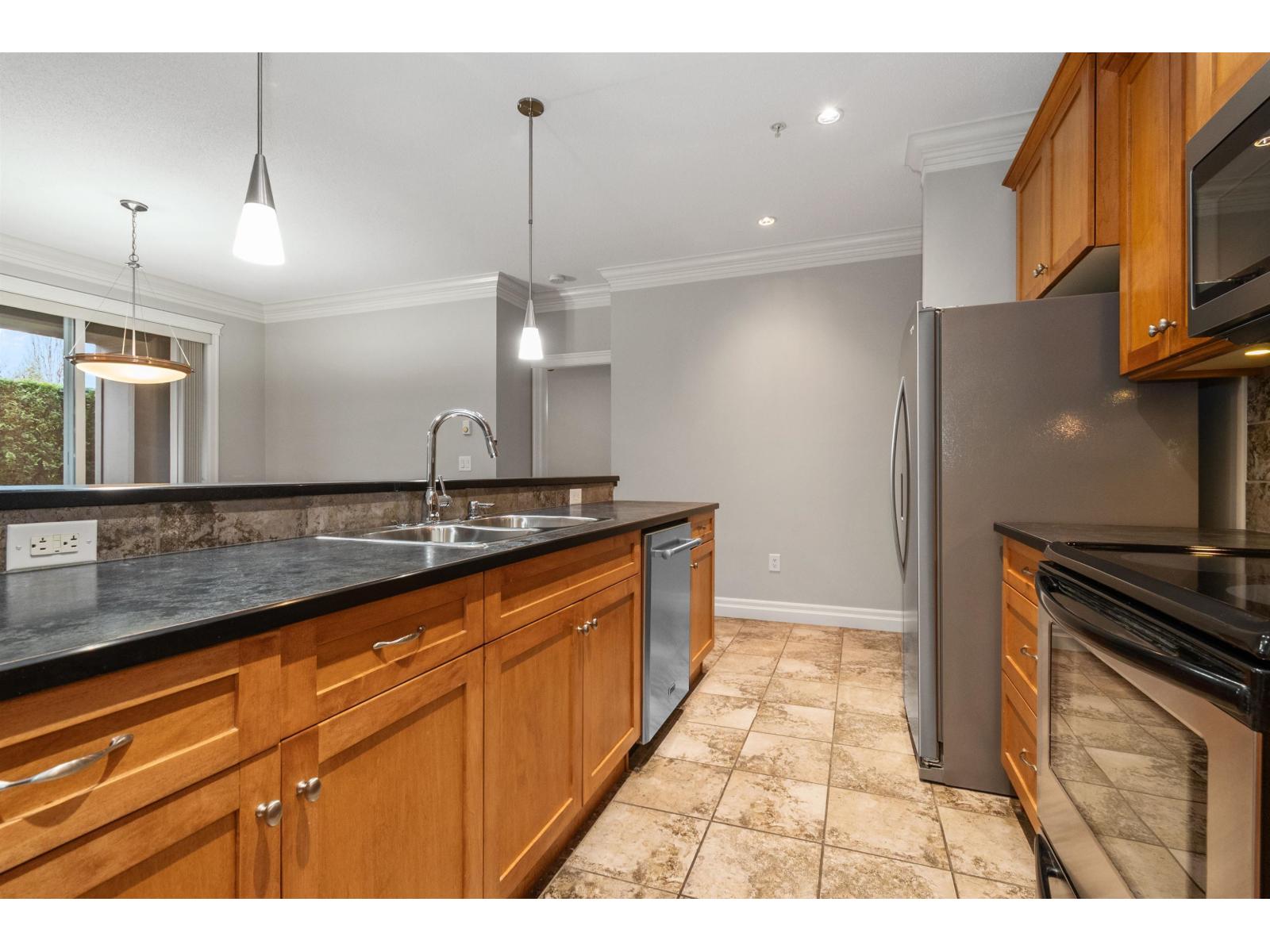 101c 45595 Tamihi Way, Garrison Crossing, Chilliwack, British Columbia  V2R 0G3 - Photo 7 - R3074288