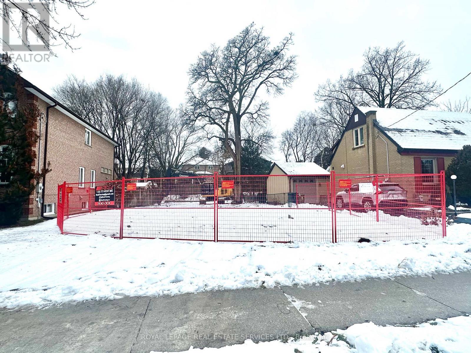 226 MARTIN GROVE ROAD, Toronto, Ontario