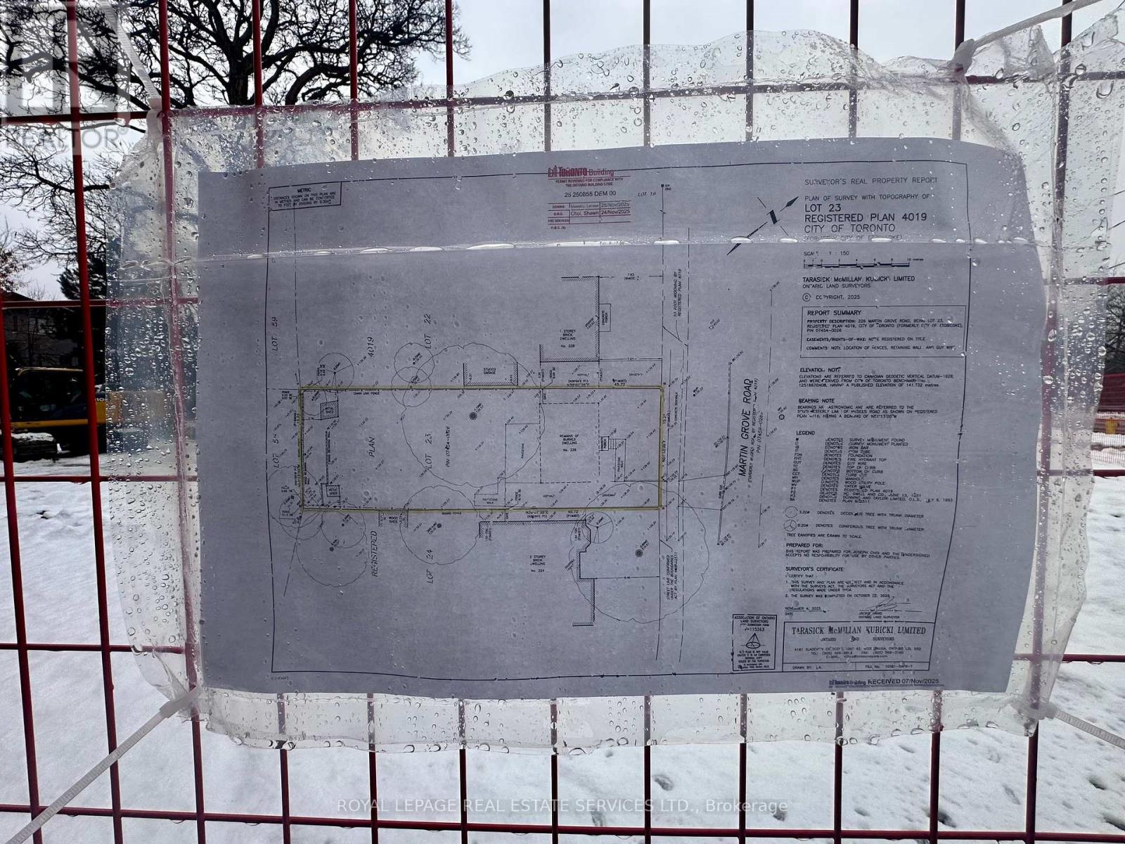 226 Martin Grove Road, Toronto, Ontario  M9B 4L4 - Photo 5 - W12646426