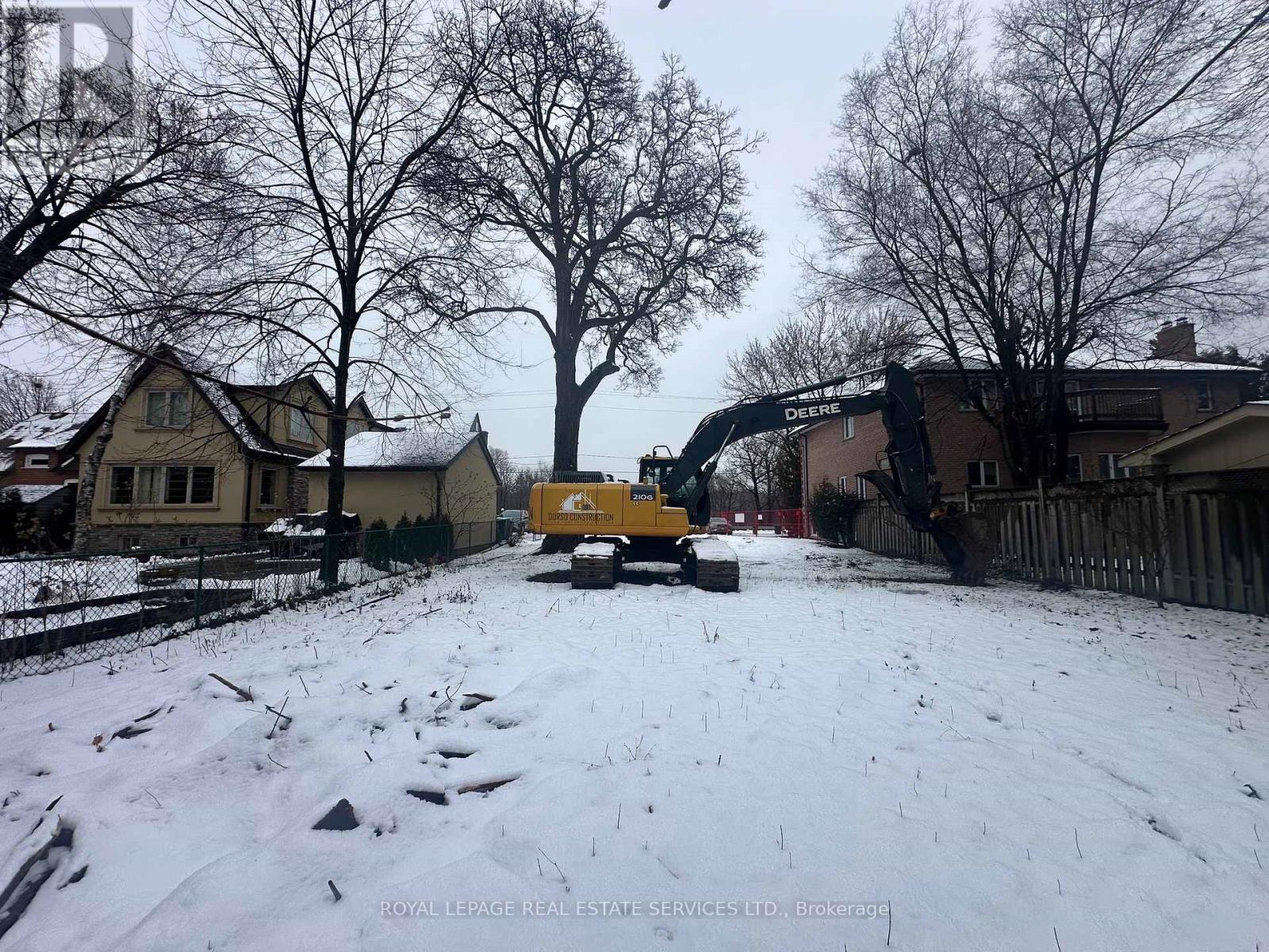 226 Martin Grove Road, Toronto, Ontario  M9B 4L4 - Photo 9 - W12646426