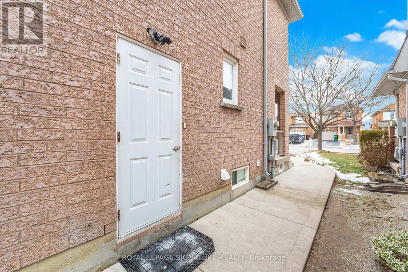 46 Loons Call Crescent, Brampton, Ontario  L6R 2G5 - Photo 46 - W12647964