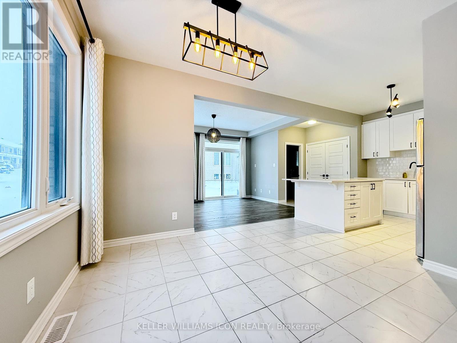 990 Fameflower Street, Ottawa, Ontario  K2J 7A1 - Photo 10 - X12498032