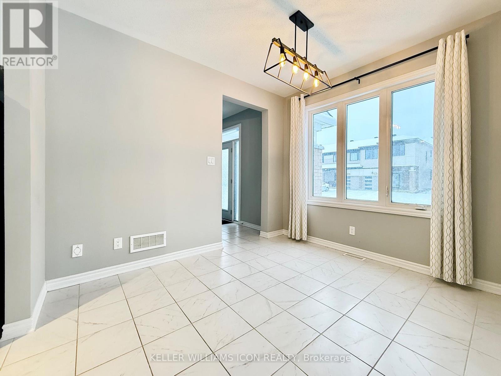 990 Fameflower Street, Ottawa, Ontario  K2J 7A1 - Photo 9 - X12498032