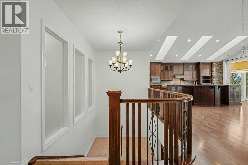 62 Discovery Vista Point Sw, Calgary, Alberta  T3H 5T1 - Photo 17 - A2275765