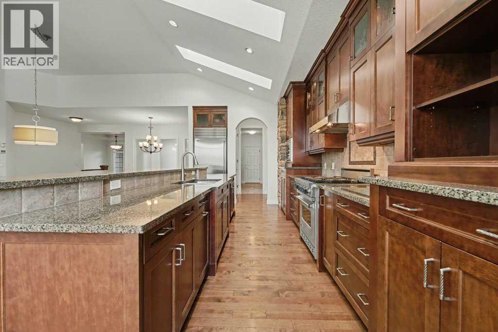 62 Discovery Vista Point Sw, Calgary, Alberta  T3H 5T1 - Photo 31 - A2275765