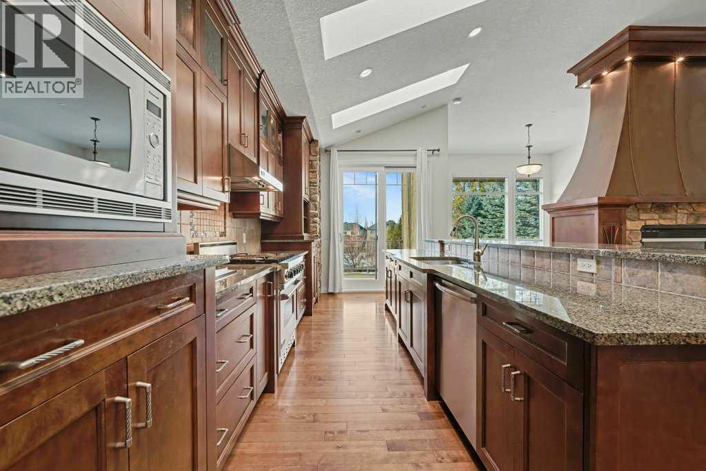 62 Discovery Vista Point Sw, Calgary, Alberta  T3H 5T1 - Photo 35 - A2275765