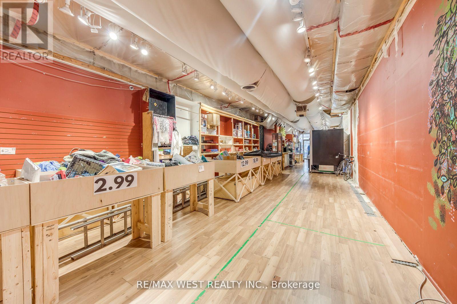 758 Bathurst Street, Toronto, Ontario  M5S 2R6 - Photo 17 - C12648986