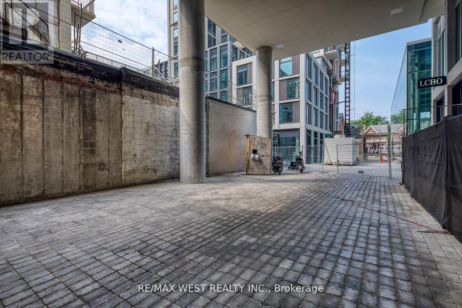 758 Bathurst Street, Toronto, Ontario  M5S 2R6 - Photo 6 - C12648986