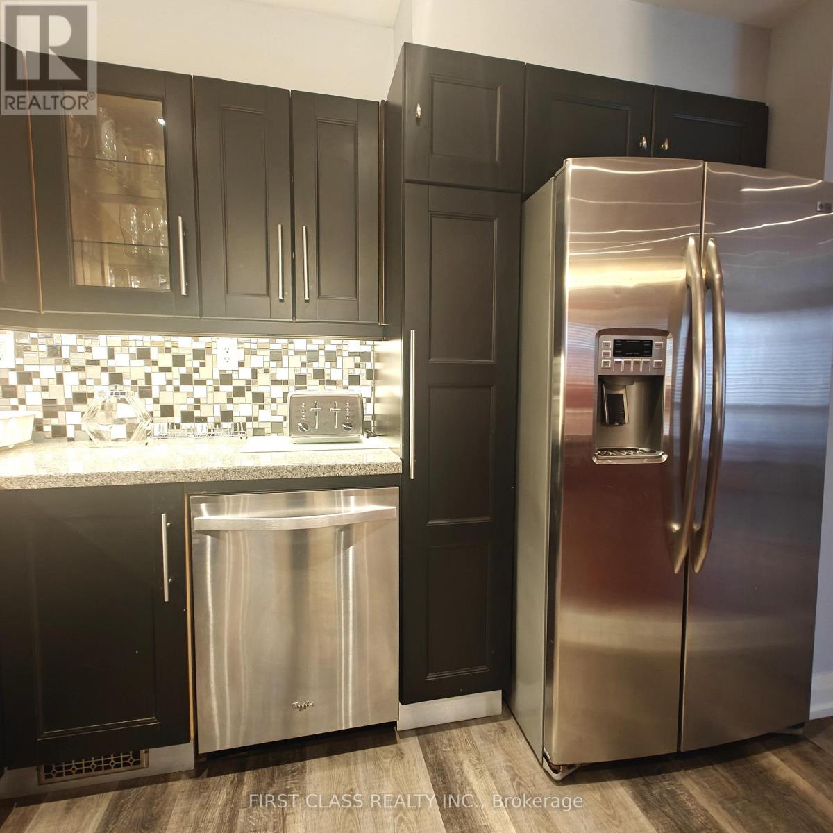 131 - 215 Mississauga Valley, Mississauga, Ontario  L5A 1Y7 - Photo 13 - W12648976