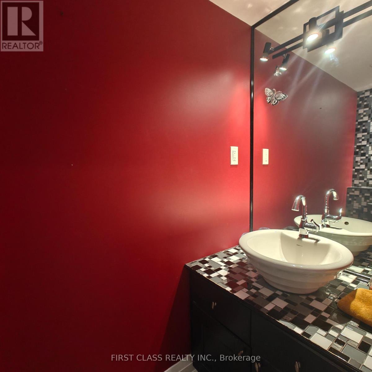 131 - 215 Mississauga Valley, Mississauga, Ontario  L5A 1Y7 - Photo 16 - W12648976