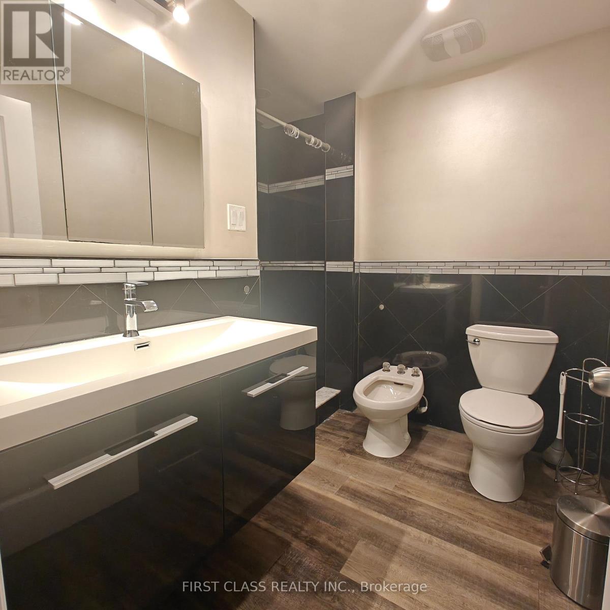 131 - 215 Mississauga Valley, Mississauga, Ontario  L5A 1Y7 - Photo 23 - W12648976