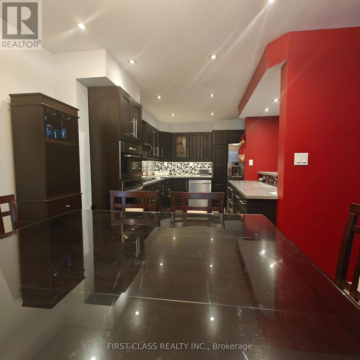 131 - 215 Mississauga Valley, Mississauga, Ontario  L5A 1Y7 - Photo 8 - W12648976