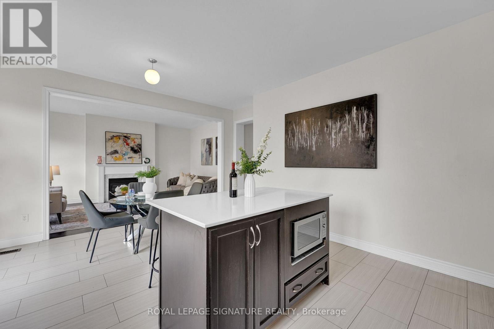 58 Orangeblossom Trail, Brampton, Ontario  L6X 0E4 - Photo 12 - W12648990