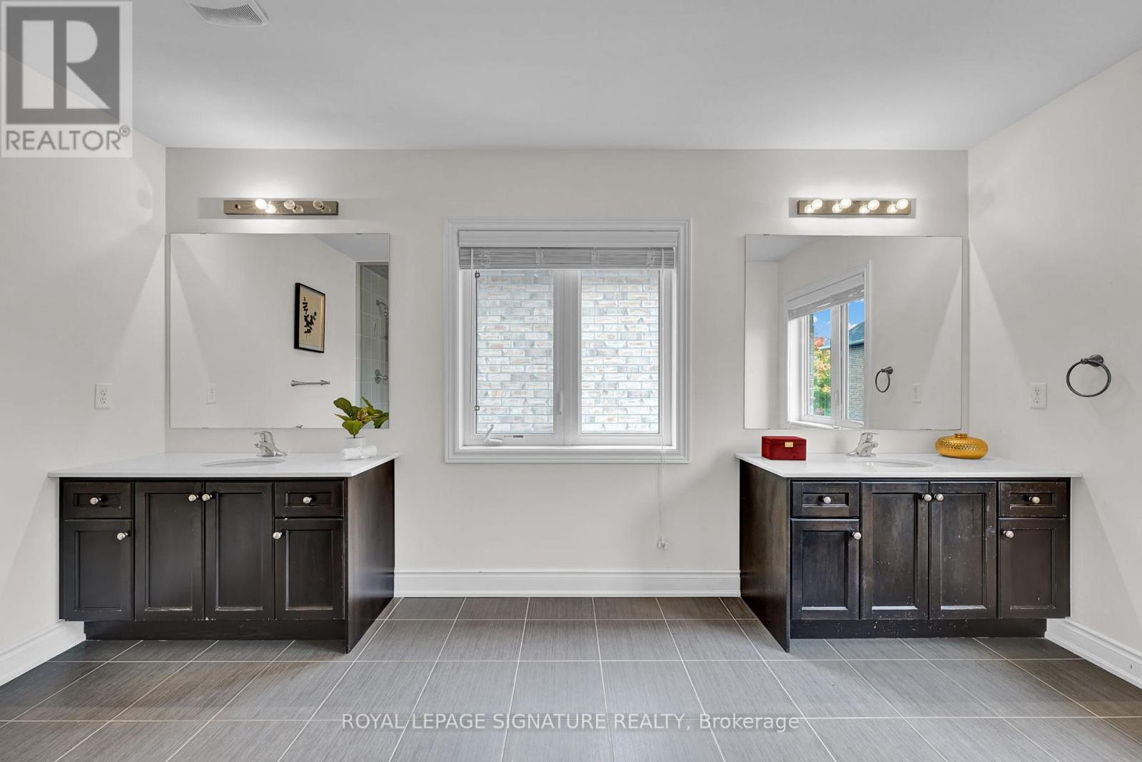 58 Orangeblossom Trail, Brampton, Ontario  L6X 0E4 - Photo 42 - W12648990