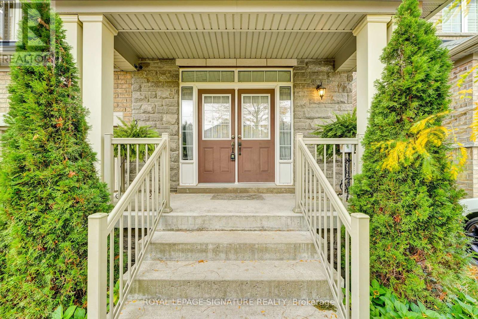 58 Orangeblossom Trail, Brampton, Ontario  L6X 0E4 - Photo 5 - W12648990