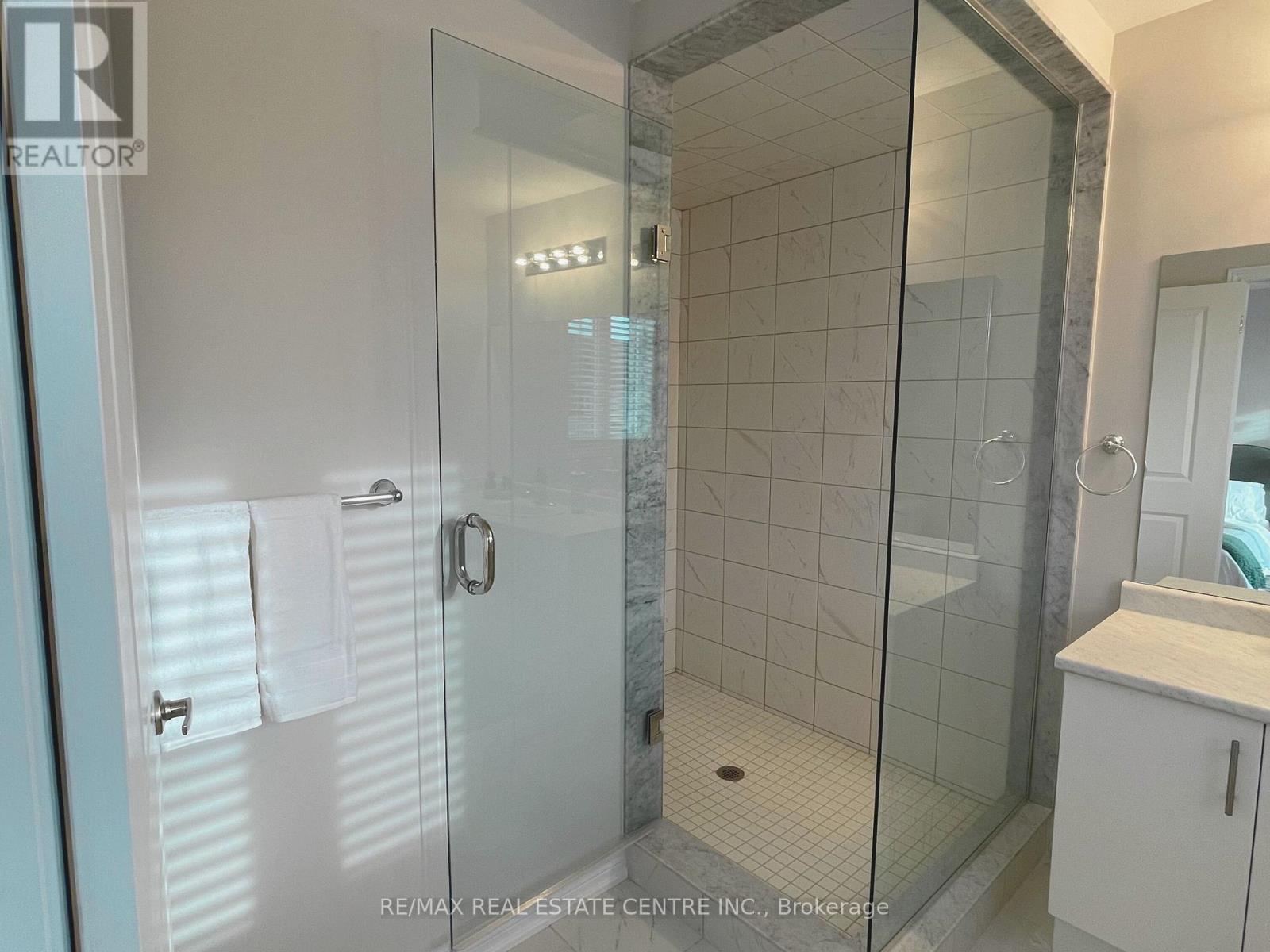 2 Mockingbird Lane, Hamilton, Ontario  L8E 0K7 - Photo 14 - X12648982