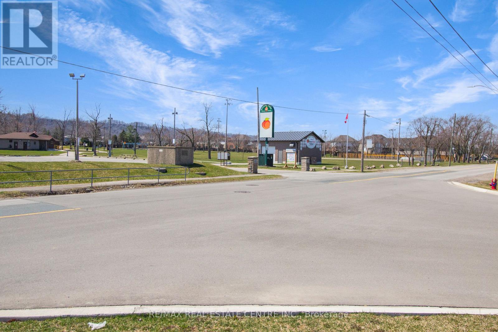 2 Mockingbird Lane, Hamilton, Ontario  L8E 0K7 - Photo 23 - X12648982