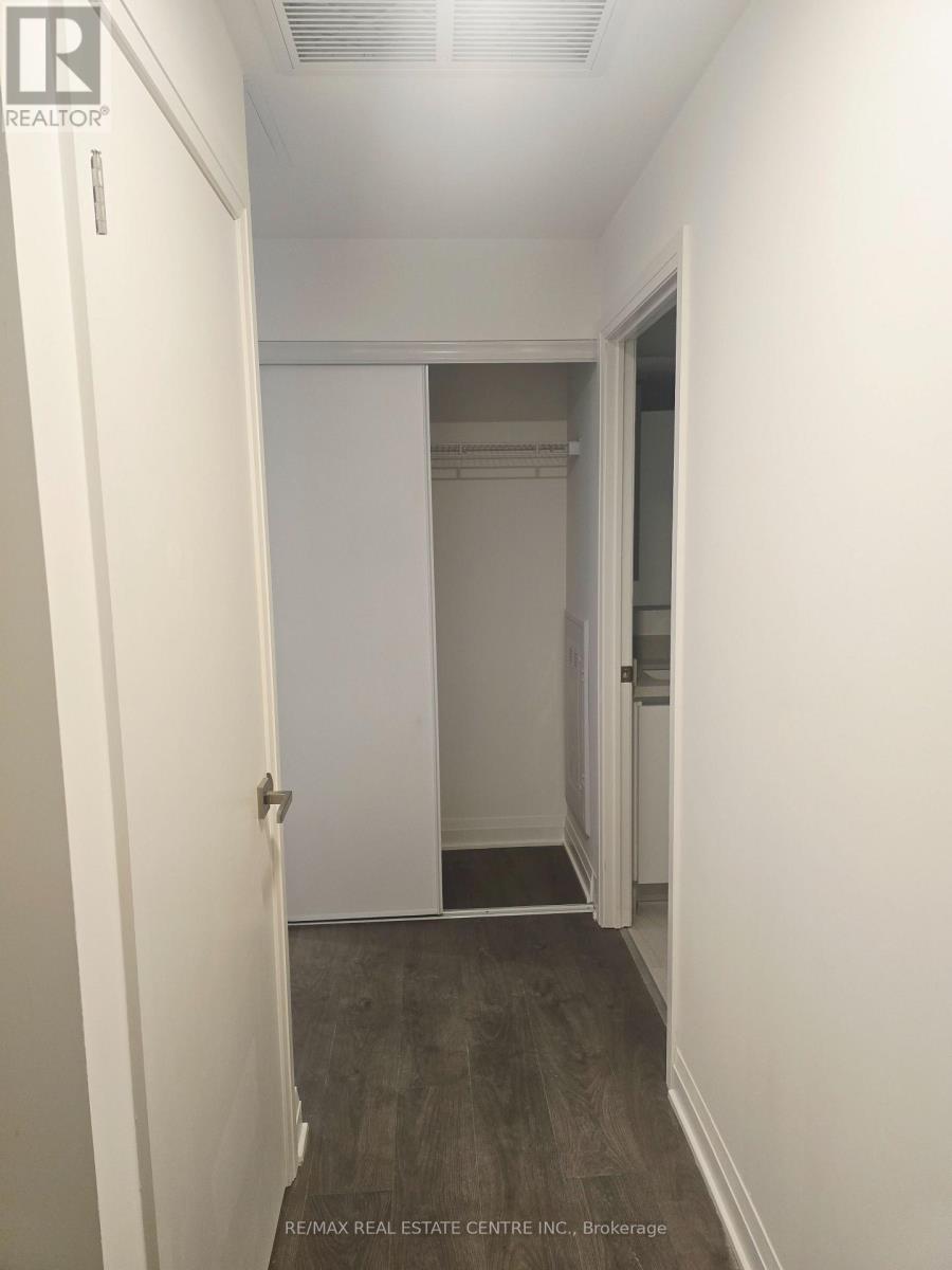 3401 - 4015 The Exchange, Mississauga, Ontario  L5B 0N9 - Photo 3 - W12645674