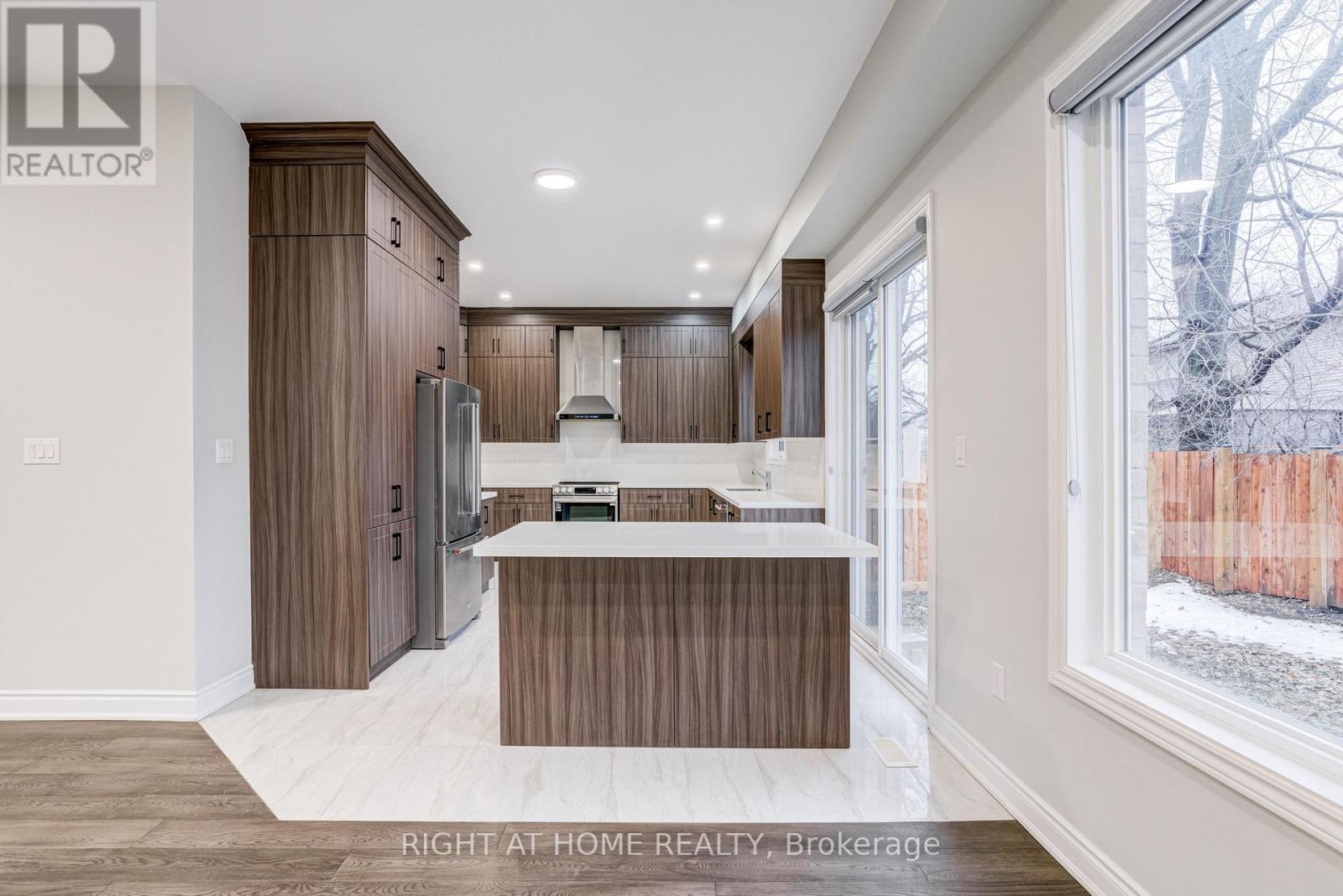 7 - 487 Aztec Drive, Oshawa, Ontario  L1J 7S7 - Photo 10 - E12649006