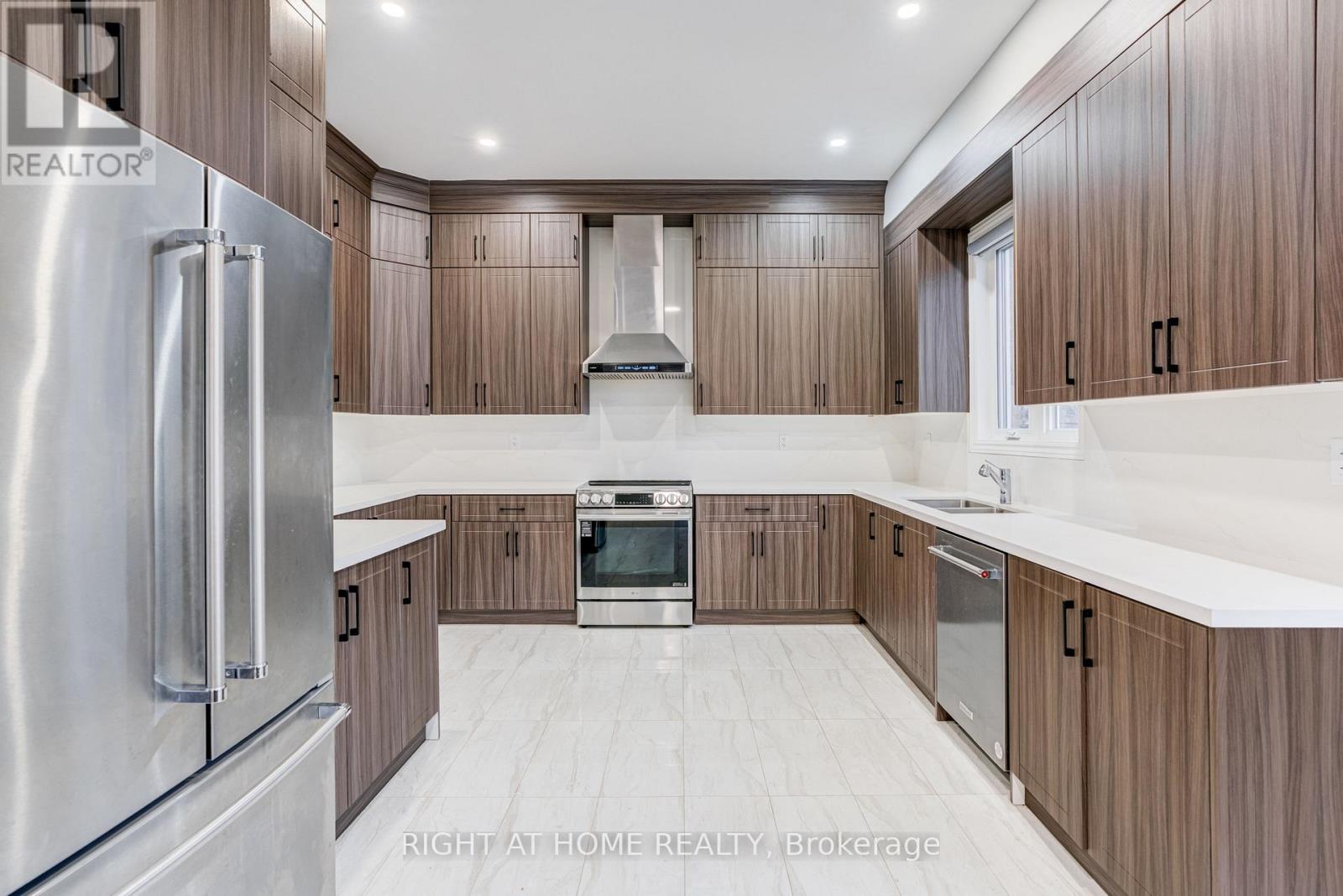 7 - 487 Aztec Drive, Oshawa, Ontario  L1J 7S7 - Photo 11 - E12649006