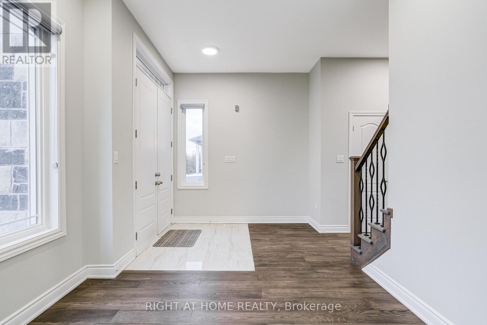 7 - 487 Aztec Drive, Oshawa, Ontario  L1J 7S7 - Photo 5 - E12649006