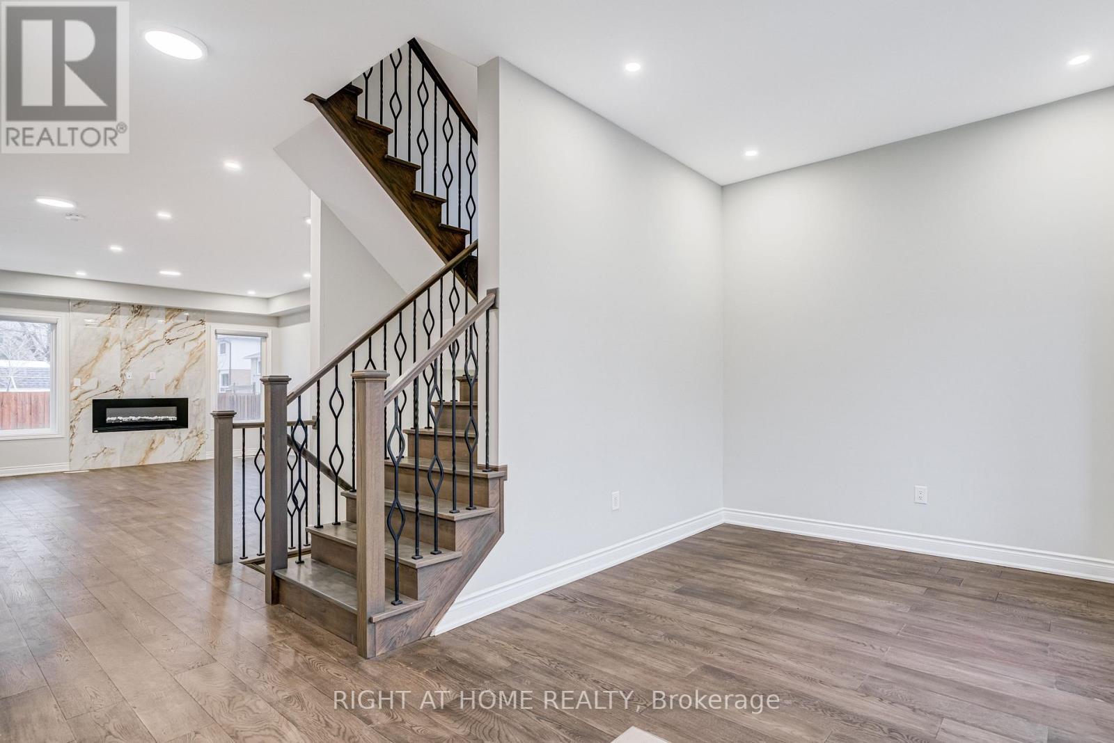 7 - 487 Aztec Drive, Oshawa, Ontario  L1J 7S7 - Photo 6 - E12649006