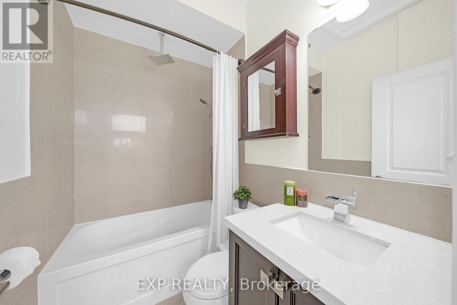 18 - 3077 Cawthra Road, Mississauga, Ontario  L5A 2X4 - Photo 11 - W12589028