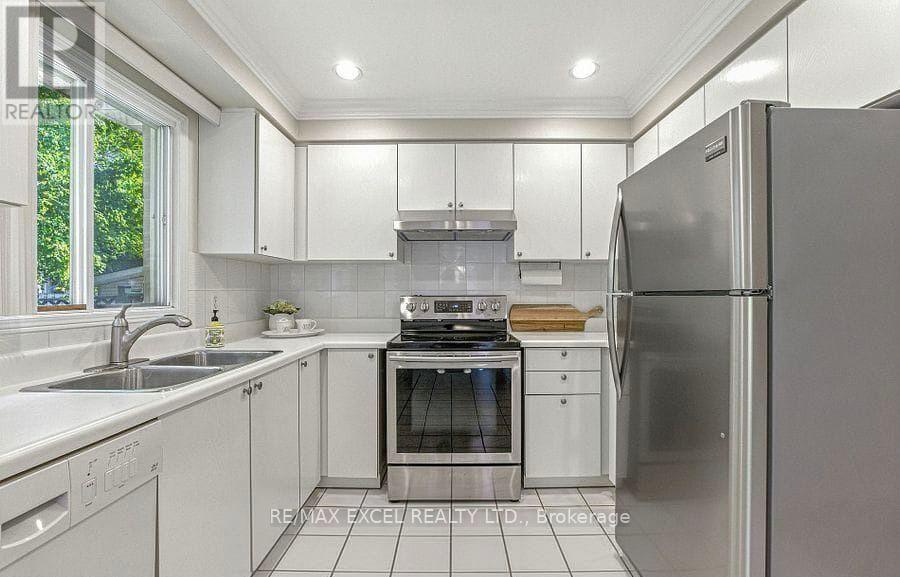 Main Floor - 190 Nahani Way, Mississauga, Ontario  L4Z 3J5 - Photo 5 - W12641392