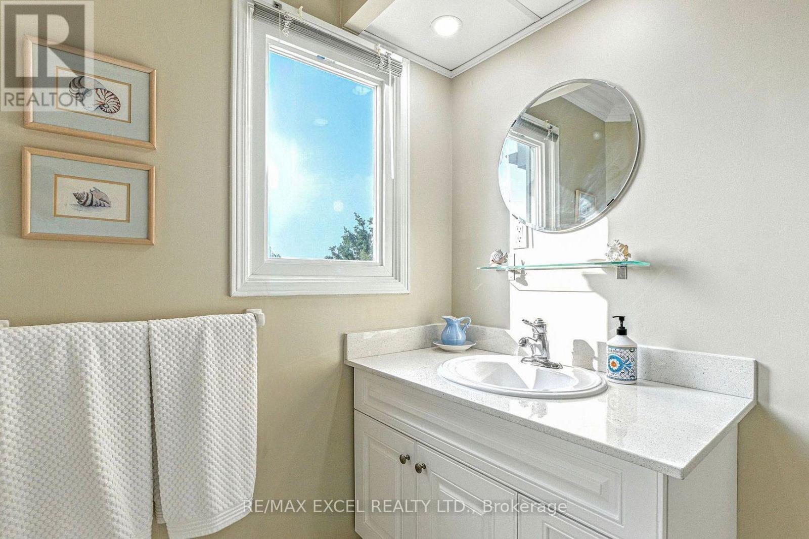 Main Floor - 190 Nahani Way, Mississauga, Ontario  L4Z 3J5 - Photo 15 - W12641392