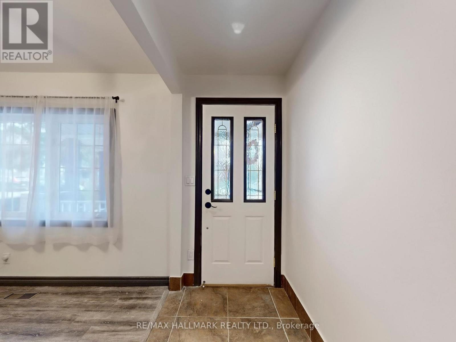 Main - 2 Criscoe Street, Toronto, Ontario  M6N 3Y9 - Photo 14 - W12648996