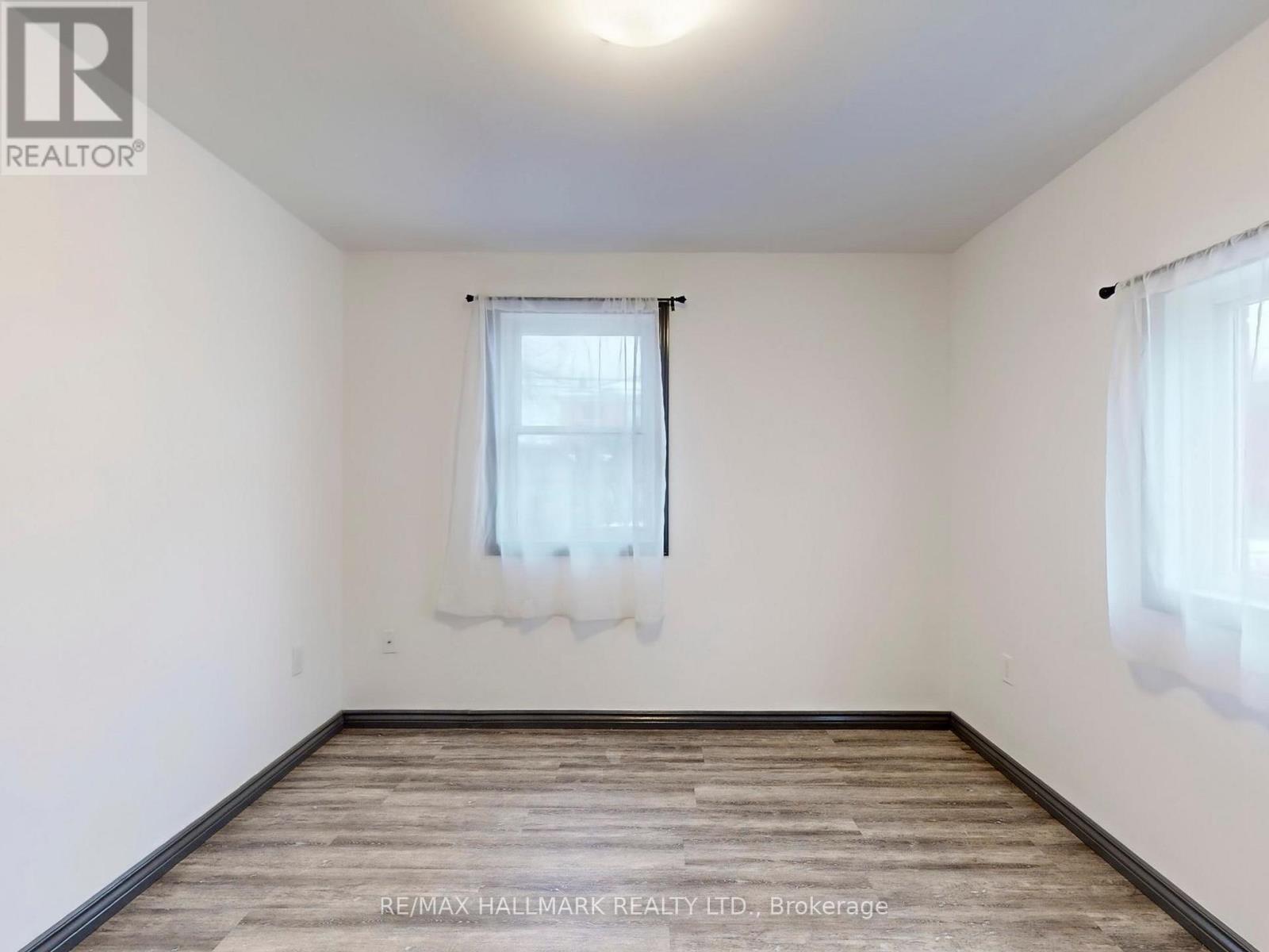 Main - 2 Criscoe Street, Toronto, Ontario  M6N 3Y9 - Photo 16 - W12648996