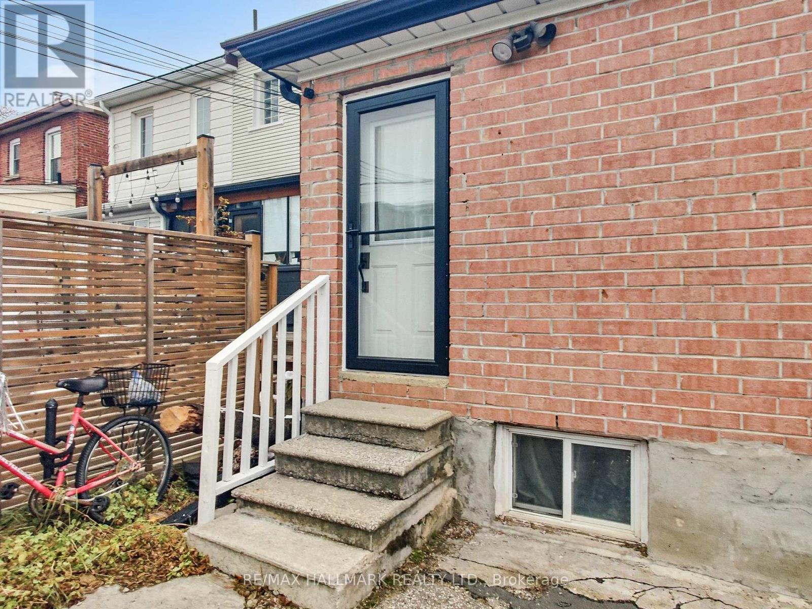 Main - 2 Criscoe Street, Toronto, Ontario  M6N 3Y9 - Photo 24 - W12648996