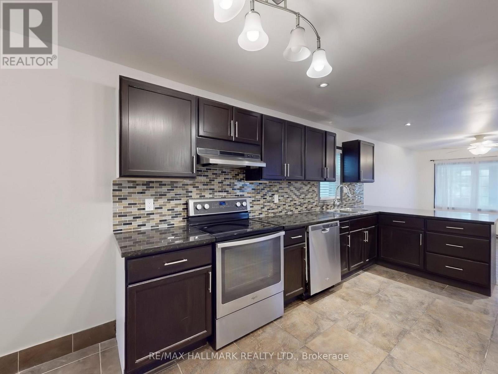 Main - 2 Criscoe Street, Toronto, Ontario  M6N 3Y9 - Photo 7 - W12648996