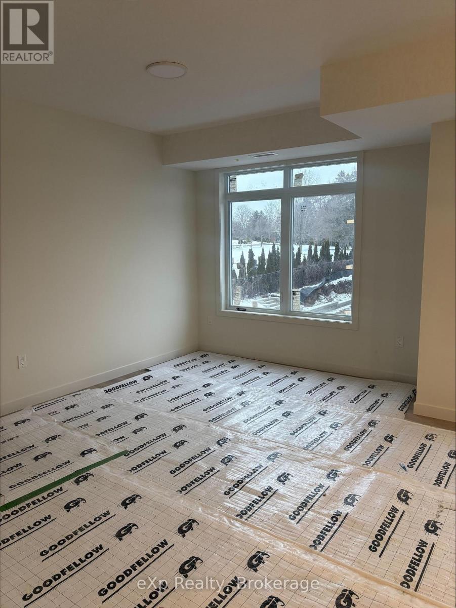 118 - 824 Woolwich Street, Guelph (Riverside Park), Ontario  N1H 6J2 - Photo 2 - X12644182