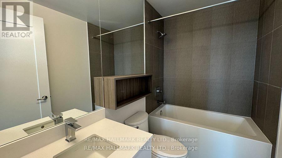 Ph 3001 - 70 Princess Street, Toronto, Ontario  M5A 0X6 - Photo 15 - C12649018