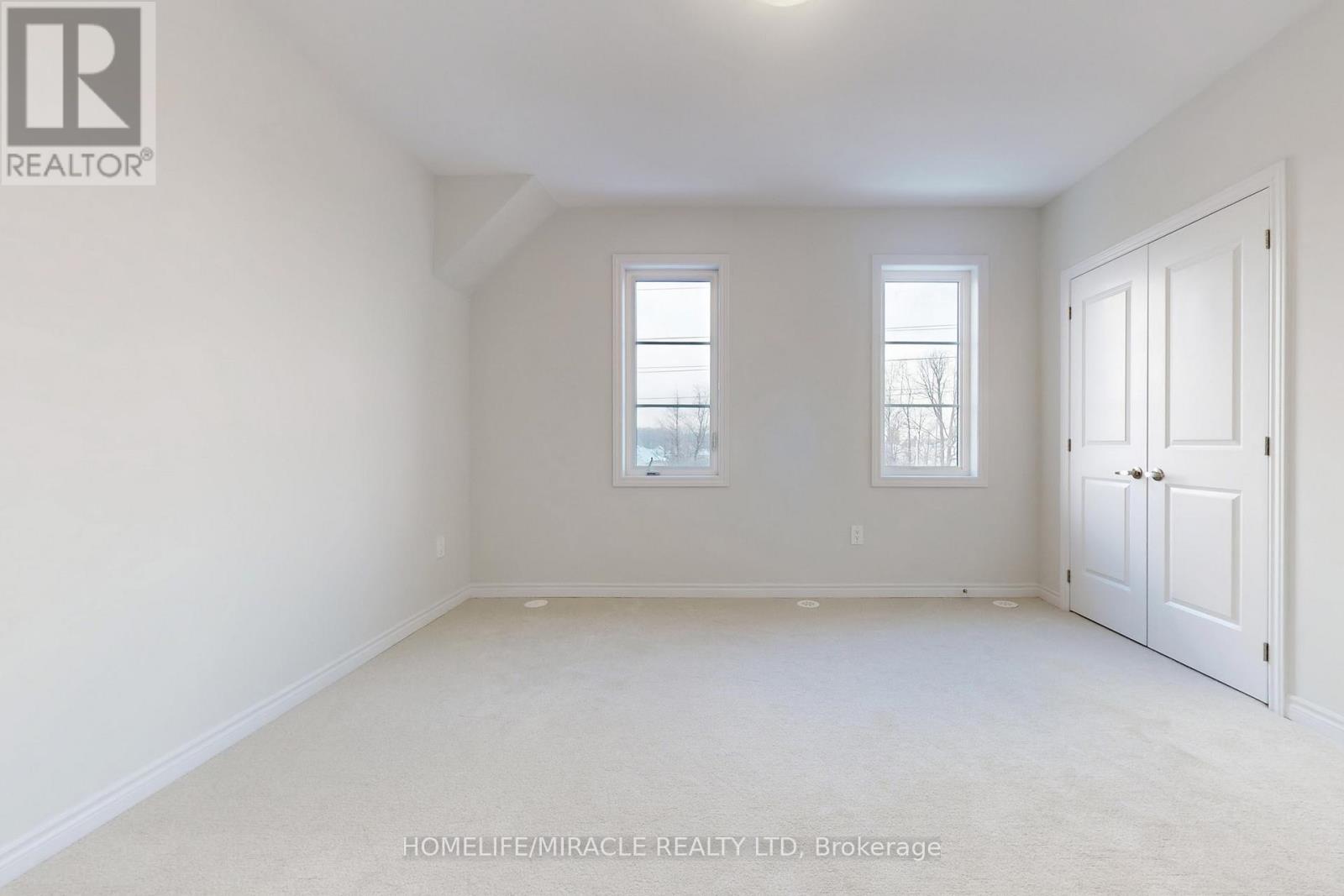 5911 Saigon Street E, Mississauga, Ontario  L5V 0E9 - Photo 21 - W12649016