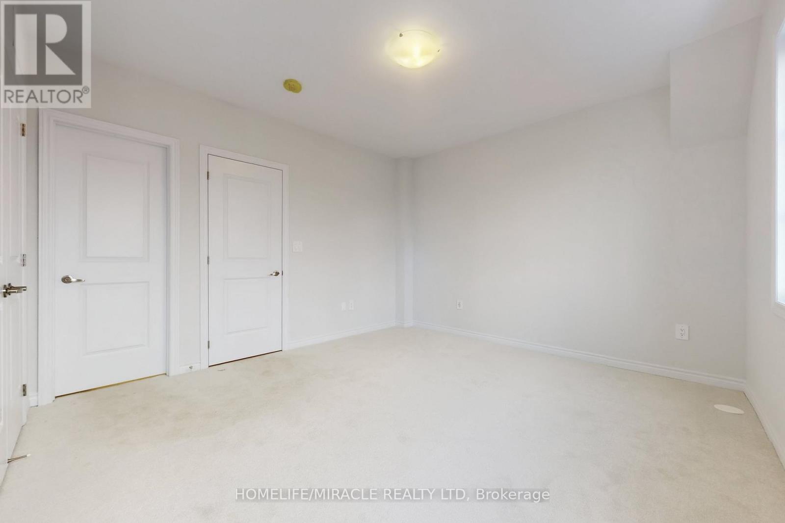 5911 Saigon Street E, Mississauga, Ontario  L5V 0E9 - Photo 22 - W12649016