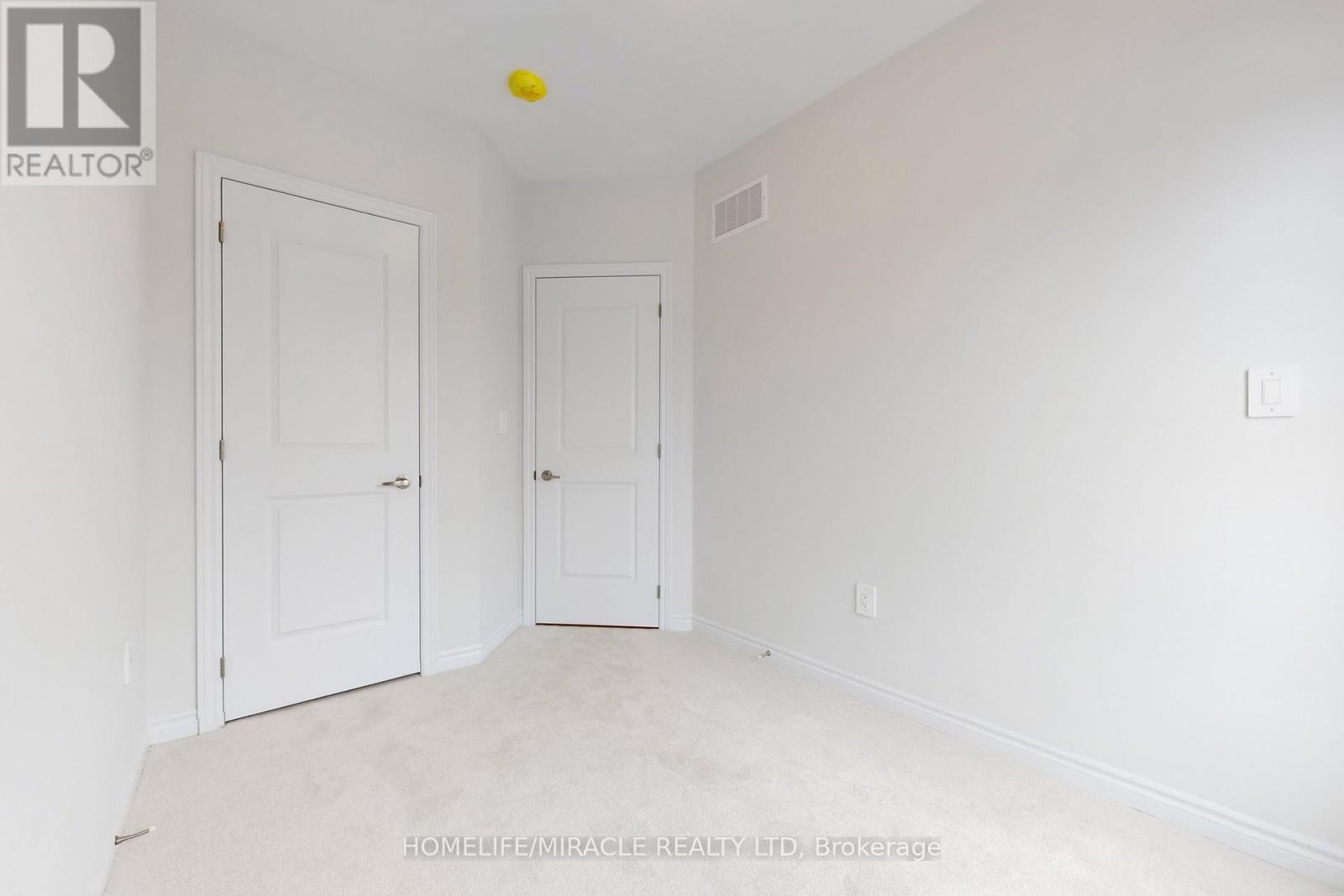5911 Saigon Street E, Mississauga, Ontario  L5V 0E9 - Photo 33 - W12649016