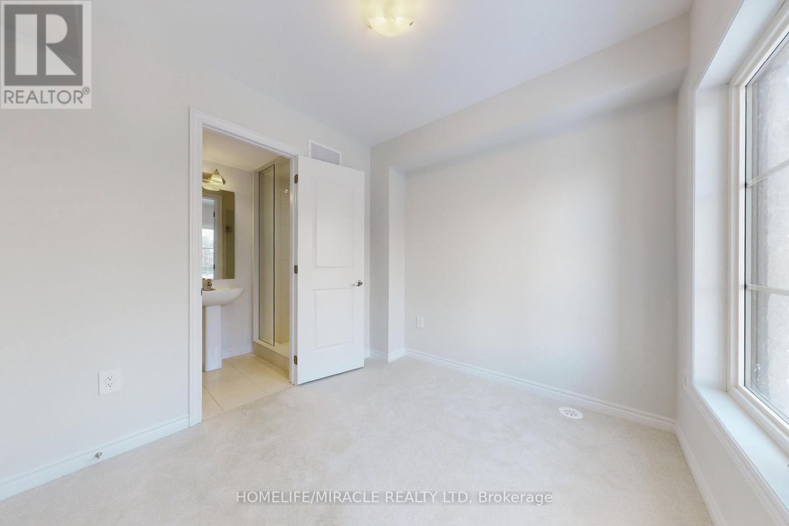 5911 Saigon Street E, Mississauga, Ontario  L5V 0E9 - Photo 39 - W12649016