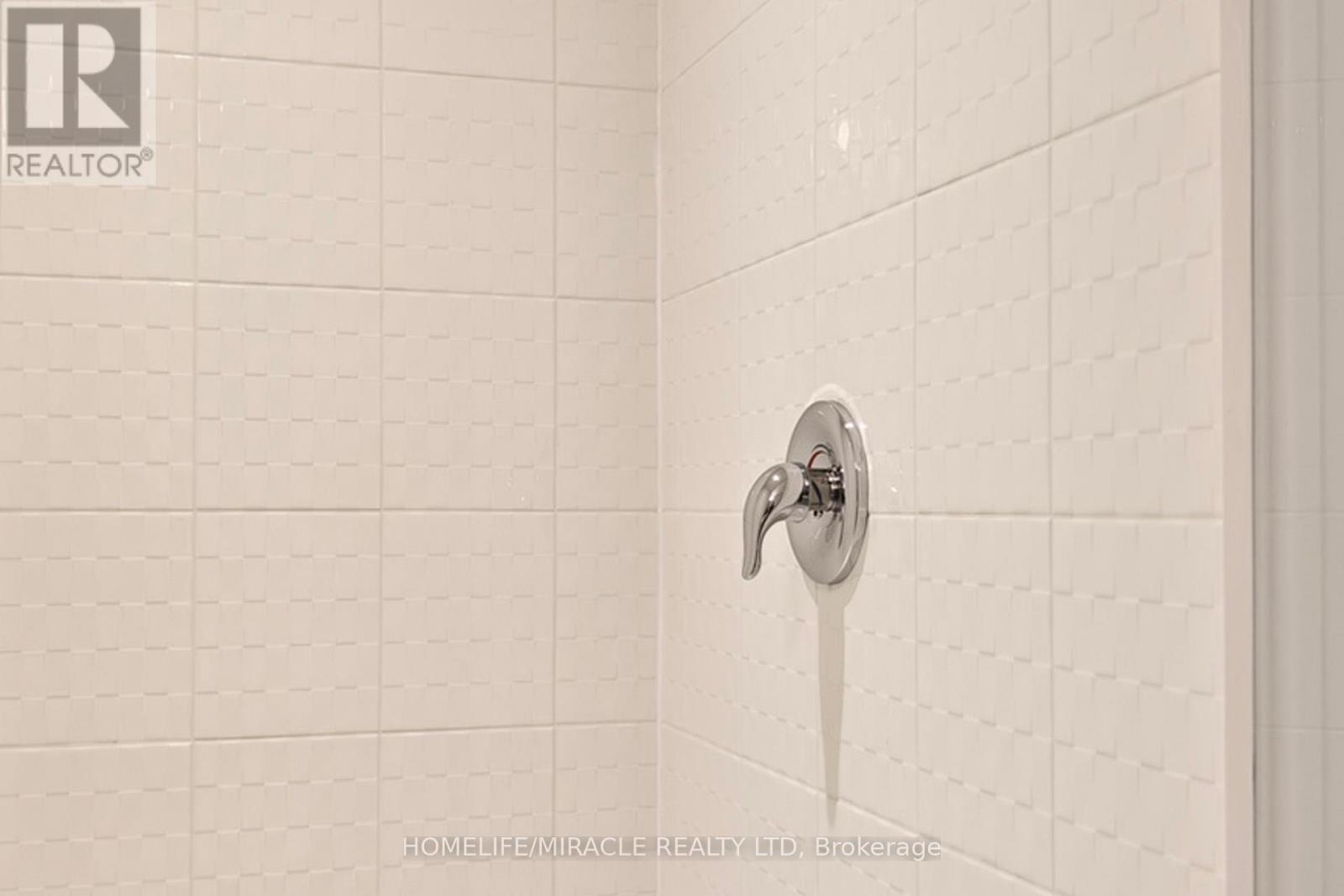 5911 Saigon Street E, Mississauga, Ontario  L5V 0E9 - Photo 48 - W12649016