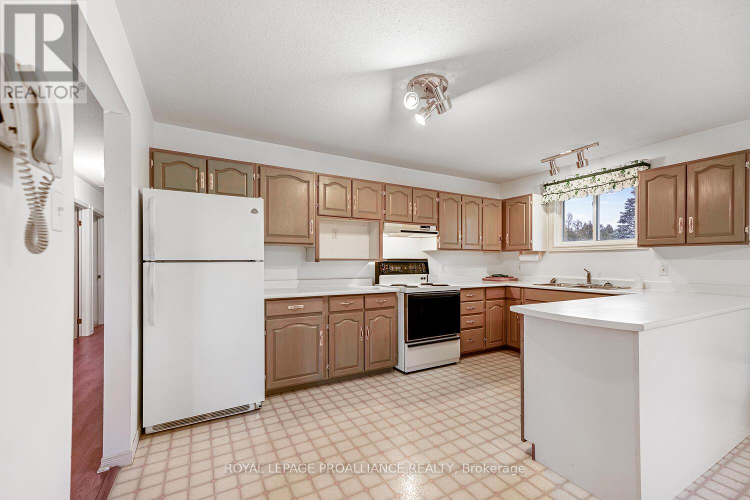 4018 Glen Smail Road, Augusta, Ontario  K0E 1X0 - Photo 16 - X12649020