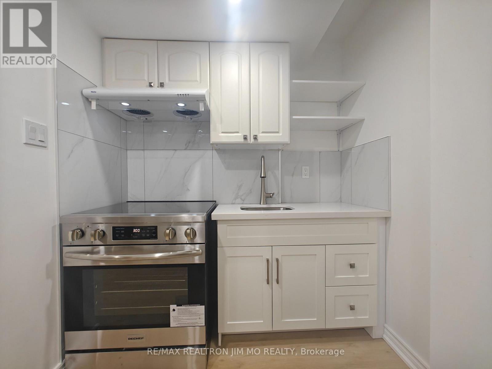 149 Sassafras Circle, Vaughan, Ontario  L4J 8M9 - Photo 4 - N12649024