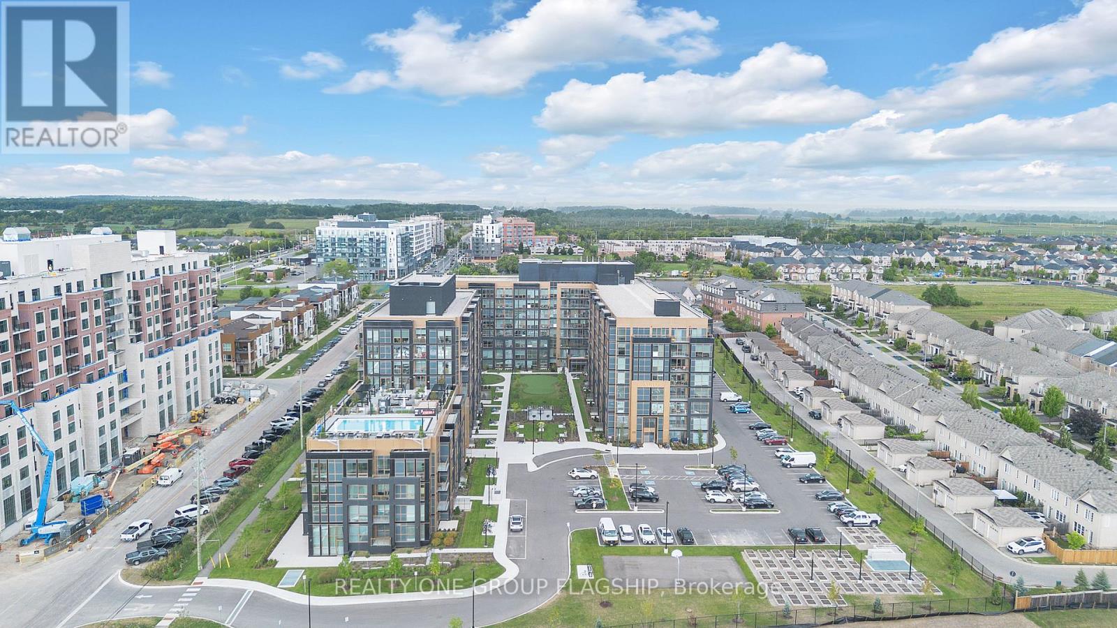 101 - 2343 Khalsa Gate, Oakville, Ontario  L6M 5R6 - Photo 3 - W12649036