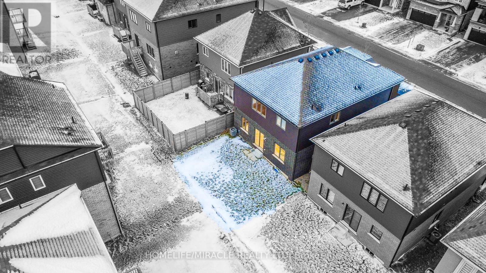 18 Brewis Street, Brant, Ontario  N3L 2C9 - Photo 2 - X12649032