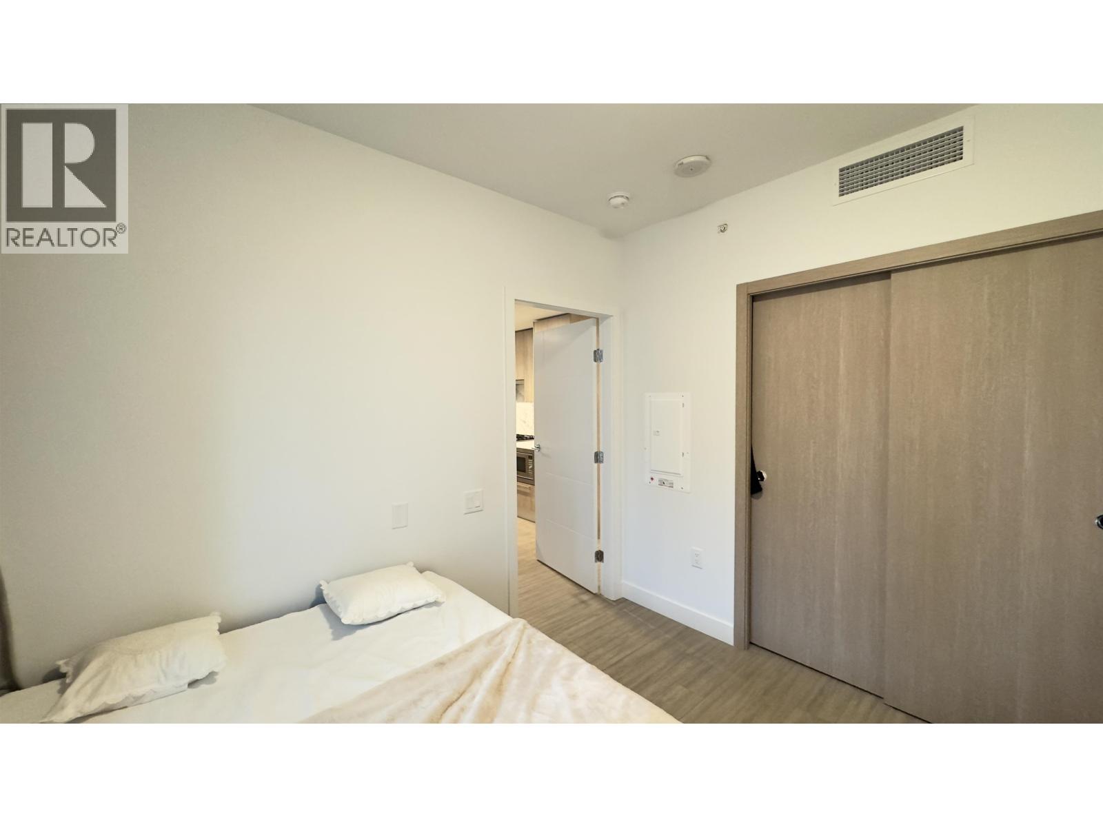 807 6398 Silver Avenue, Burnaby, British Columbia  V5H 0K7 - Photo 9 - R3074103