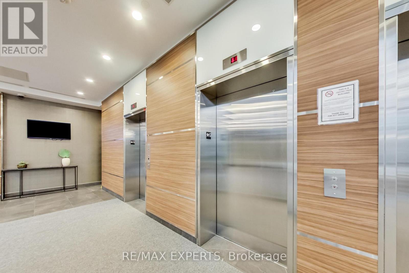 1111 - 56 Forest Manor Road, Toronto, Ontario  M2J 1M6 - Photo 14 - C12649050