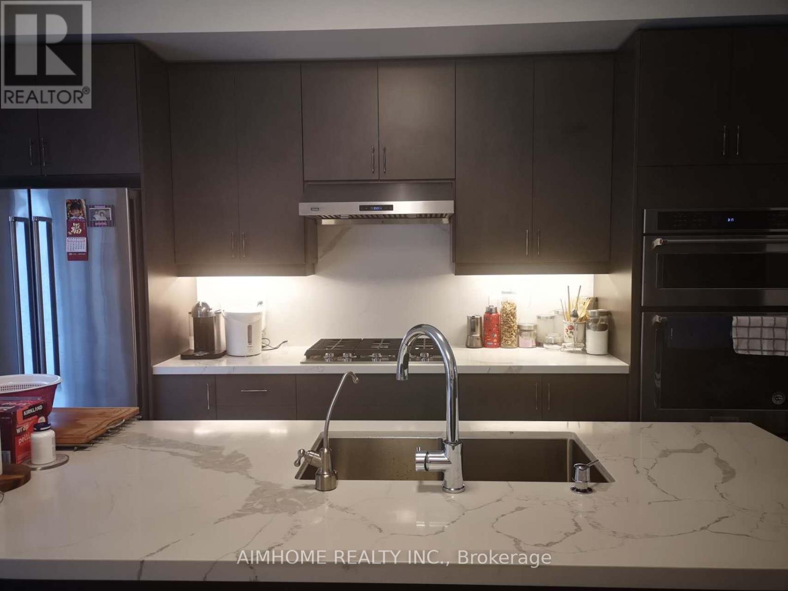 14 Canner Court, Vaughan, Ontario  L6A 5B4 - Photo 7 - N12649052