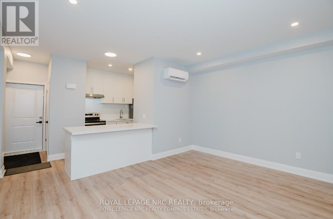 105b - 105 Southworth Street N, Welland, Ontario  L3B 1Y7 - Photo 2 - X12649068