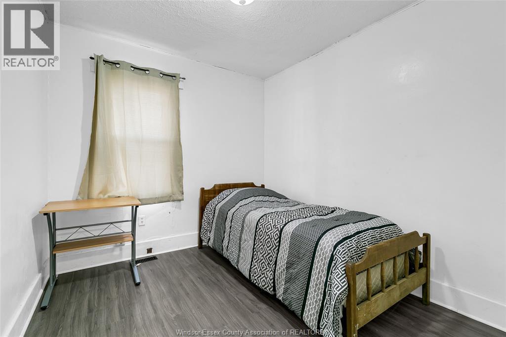 915 Josephine, Windsor, Ontario  N9B 2L4 - Photo 10 - 25032007
